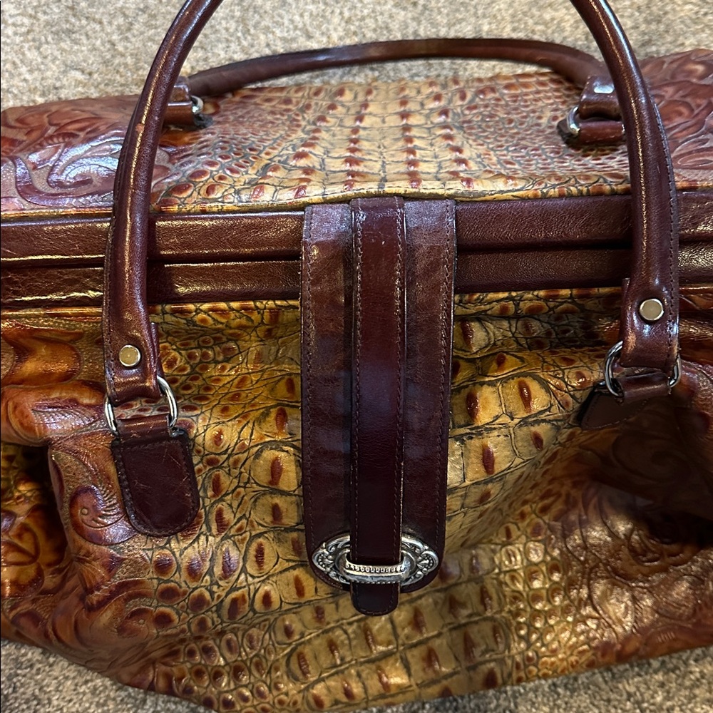 Raviani Texas Tooled Bag - Picture 6 of 17